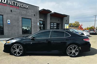 2020 Toyota Camry SE   - Photo 6 - Reno, NV 89502
