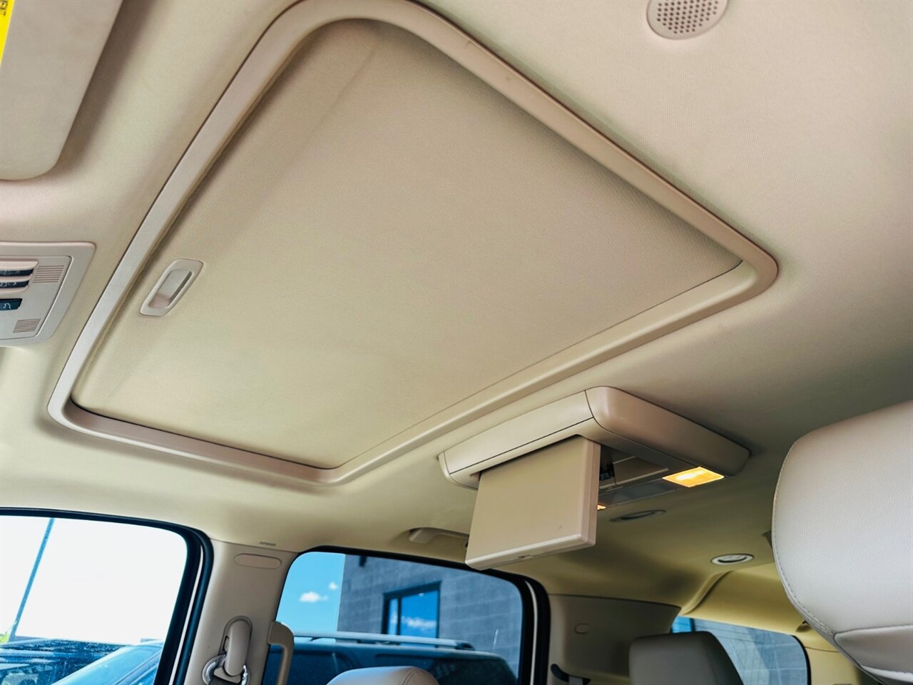 2012 Chevrolet Suburban LTZ - Photo 25 - Reno, NV 89502