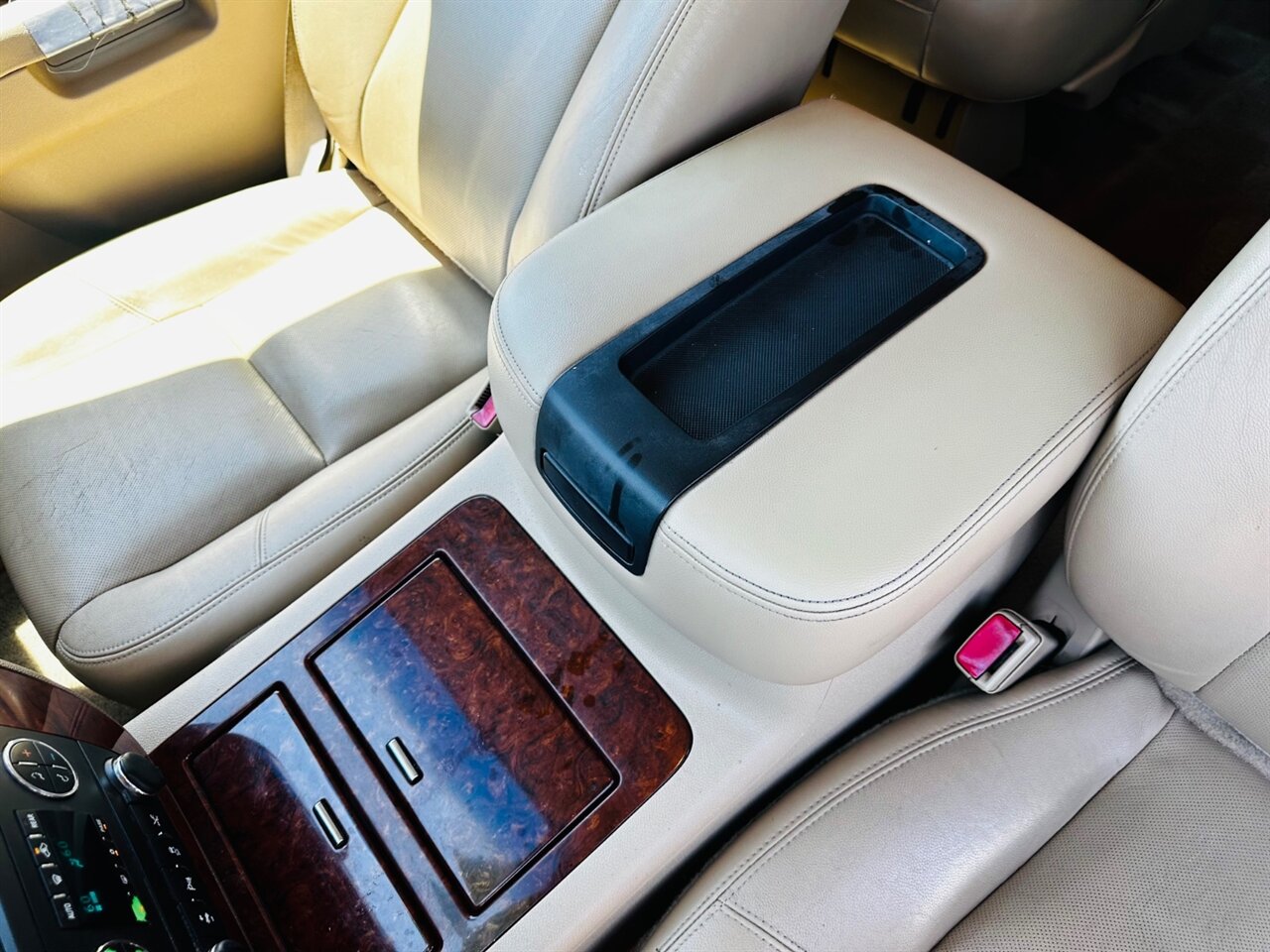 2012 Chevrolet Suburban LTZ - Photo 23 - Reno, NV 89502