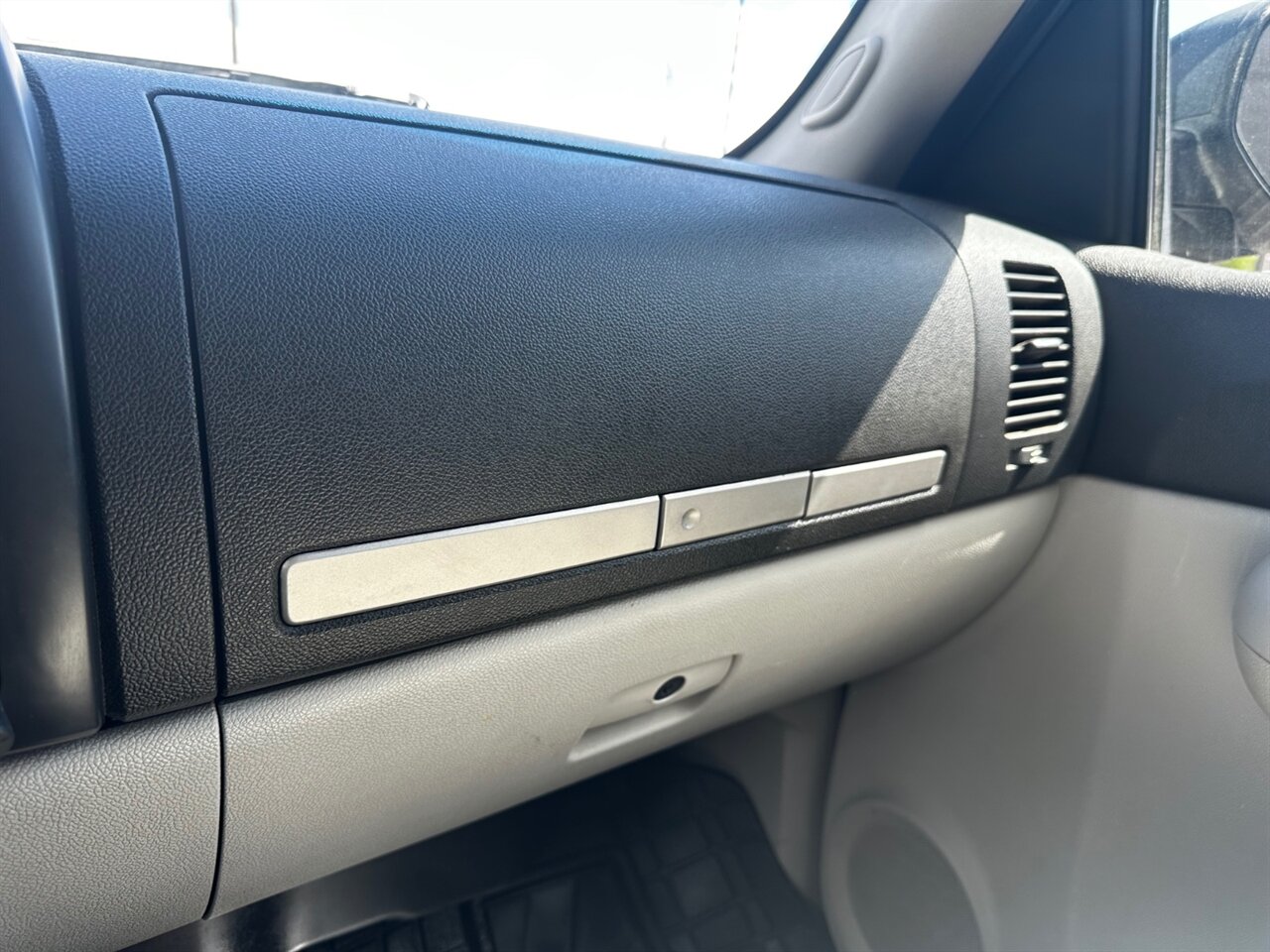 2007 Chevrolet Silverado 1500 LT1 4dr Crew Cab - Photo 23 - Reno, NV 89502