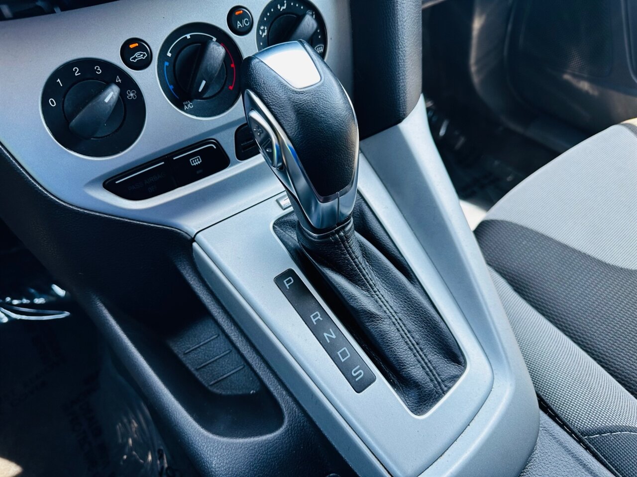 2012 Ford Focus SE - Photo 19 - Reno, NV 89502