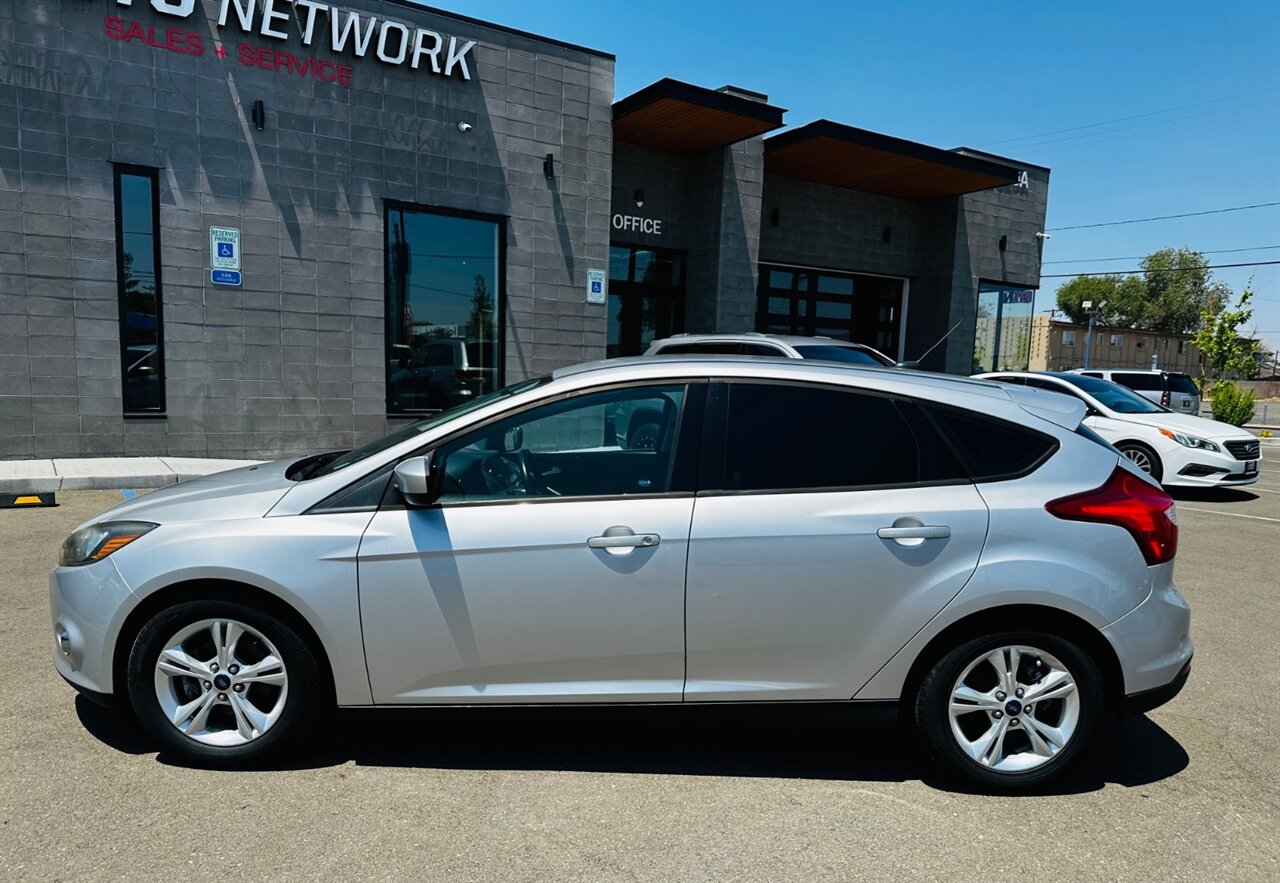 2012 Ford Focus SE - Photo 6 - Reno, NV 89502