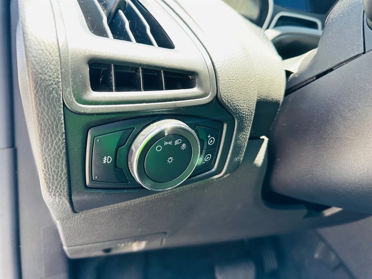 2012 Ford Focus SE - Photo 25 - Reno, NV 89502