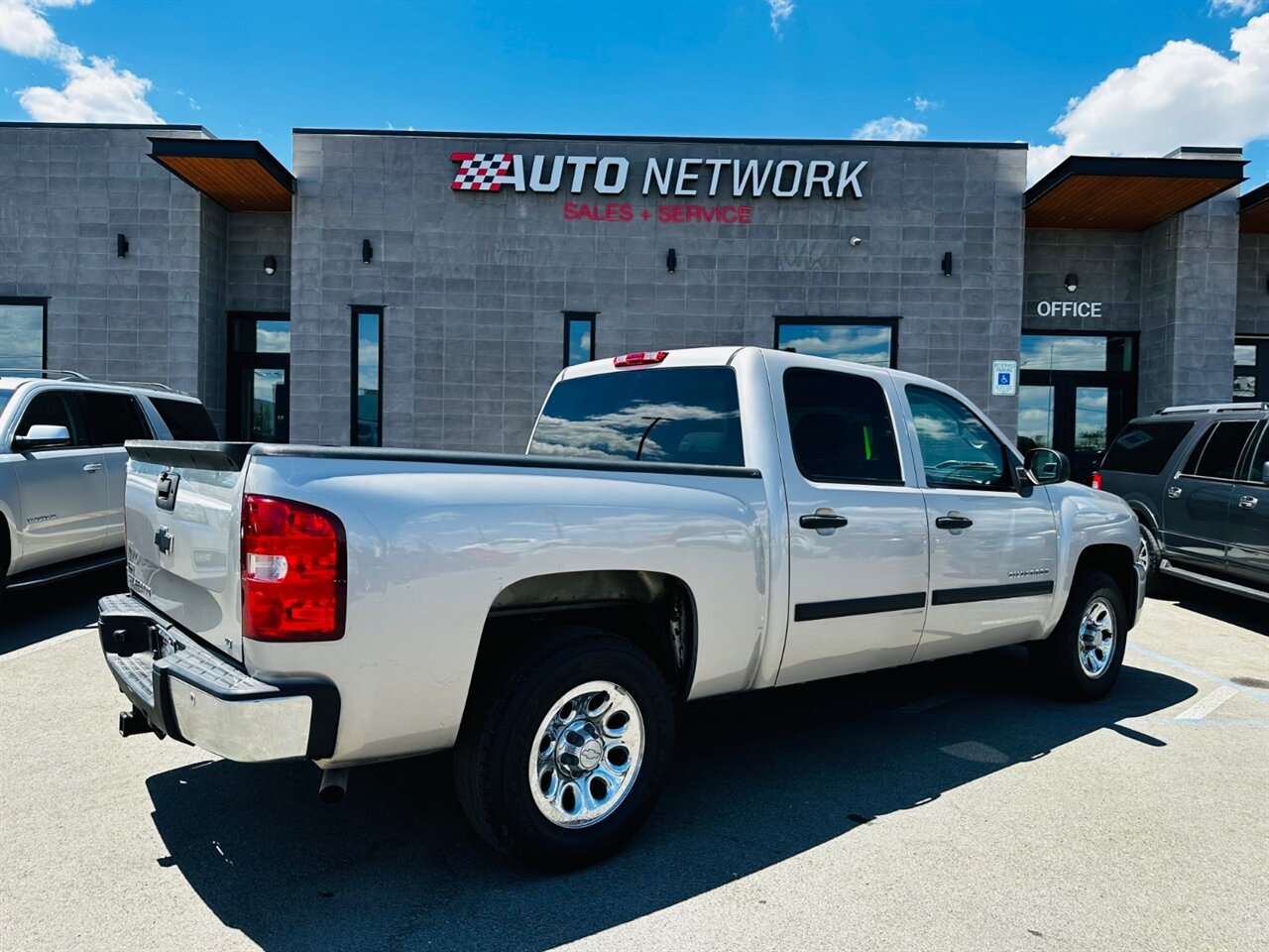 2007 Chevrolet Silverado 1500 LT1 4dr Crew Cab - Photo 3 - Reno, NV 89502