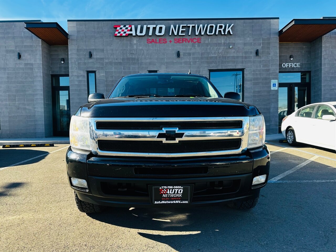 2009 Chevrolet Silverado 1500 Work Truck photo 3