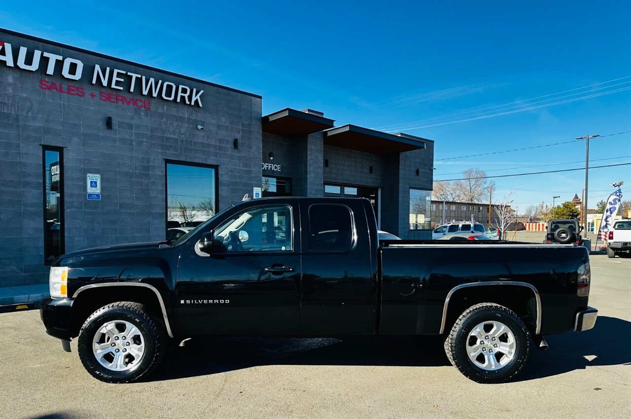 2009 Chevrolet Silverado 1500 Work Truck photo 5