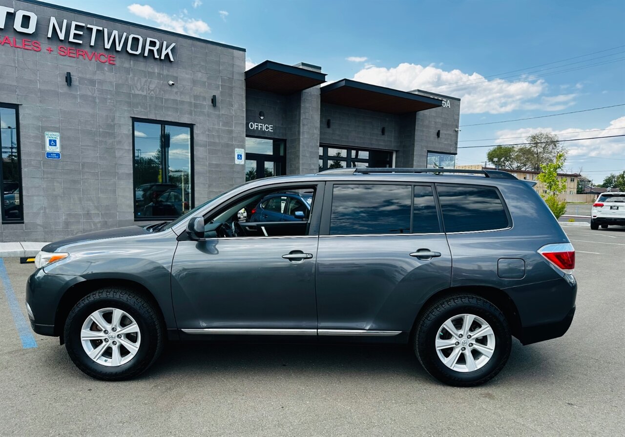 2011 Toyota Highlander SE - Photo 6 - Reno, NV 89502