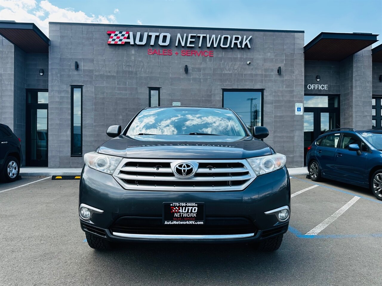 2011 Toyota Highlander SE - Photo 4 - Reno, NV 89502