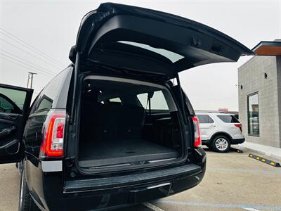 2015 GMC Yukon XL SLT   - Photo 9 - Reno, NV 89502
