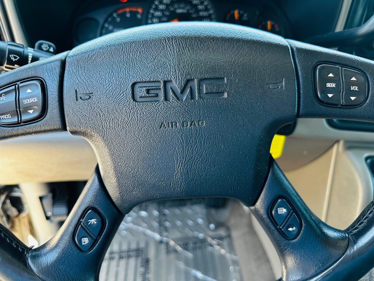 2004 GMC Sierra 2500 SLT 4dr Extended Cab - Photo 20 - Reno, NV 89502