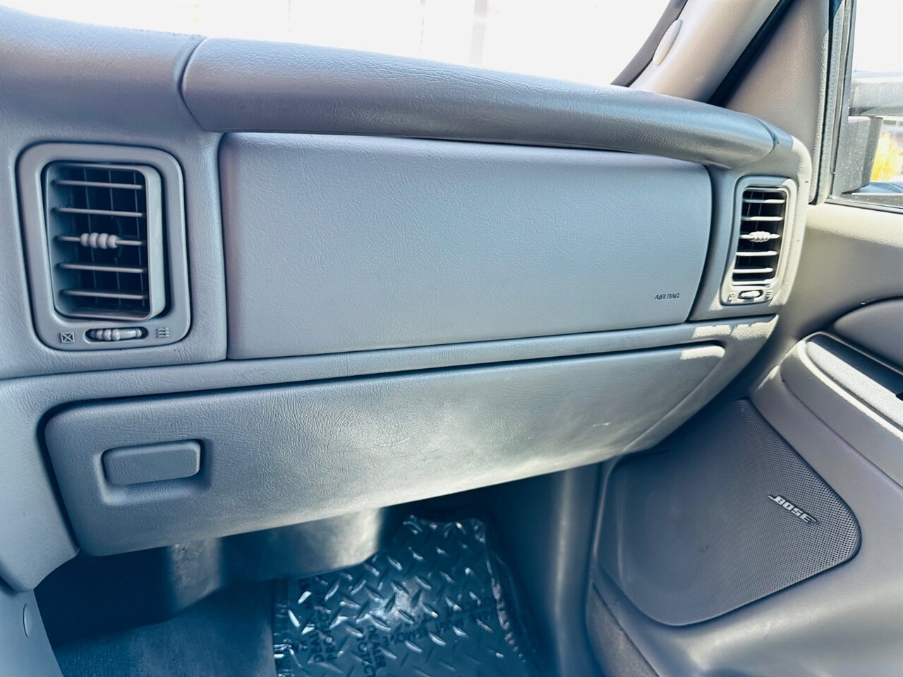 2004 GMC Sierra 2500 SLT 4dr Extended Cab - Photo 22 - Reno, NV 89502