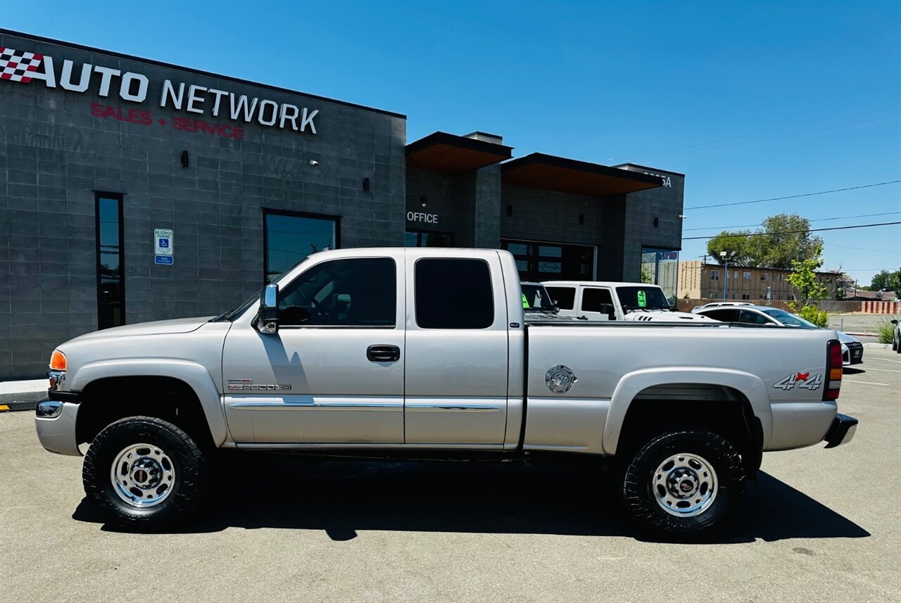 2004 GMC Sierra 2500 SLT 4dr Extended Cab - Photo 6 - Reno, NV 89502