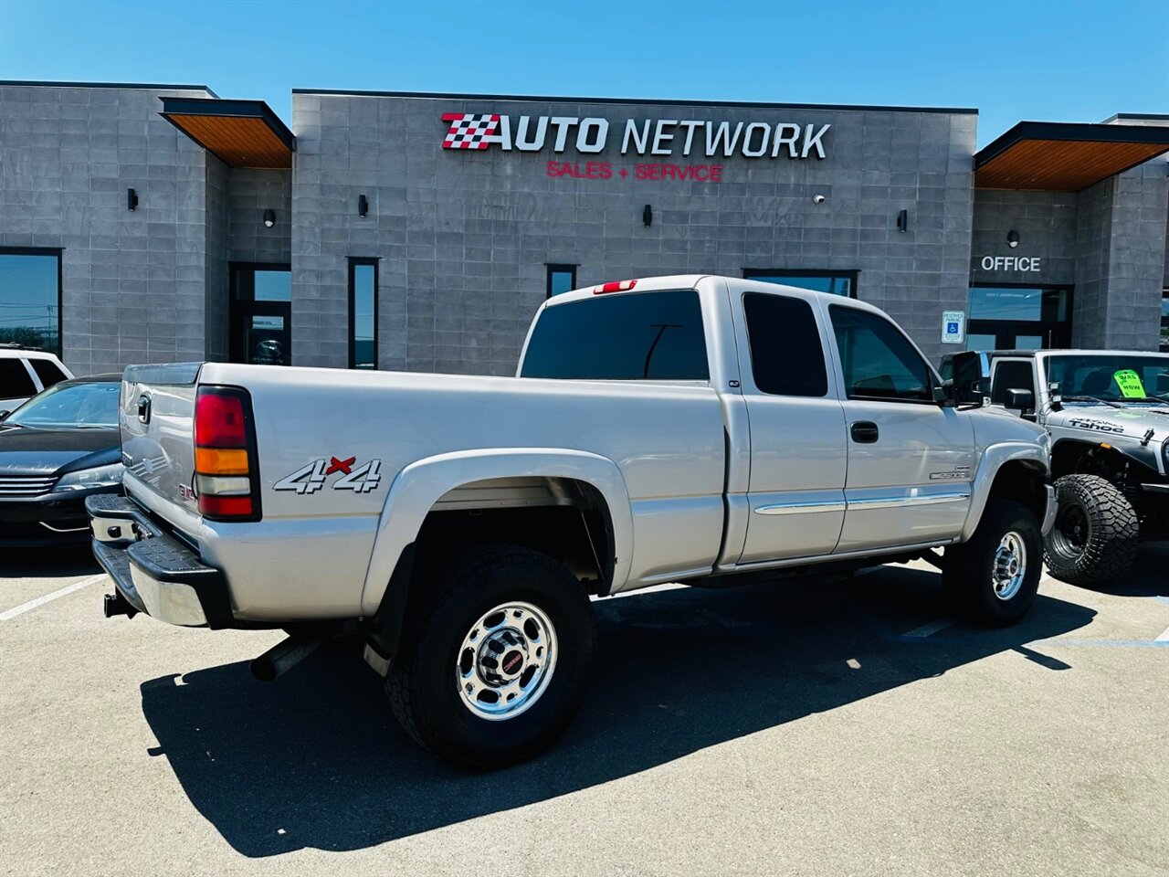 2004 GMC Sierra 2500 SLT 4dr Extended Cab - Photo 3 - Reno, NV 89502