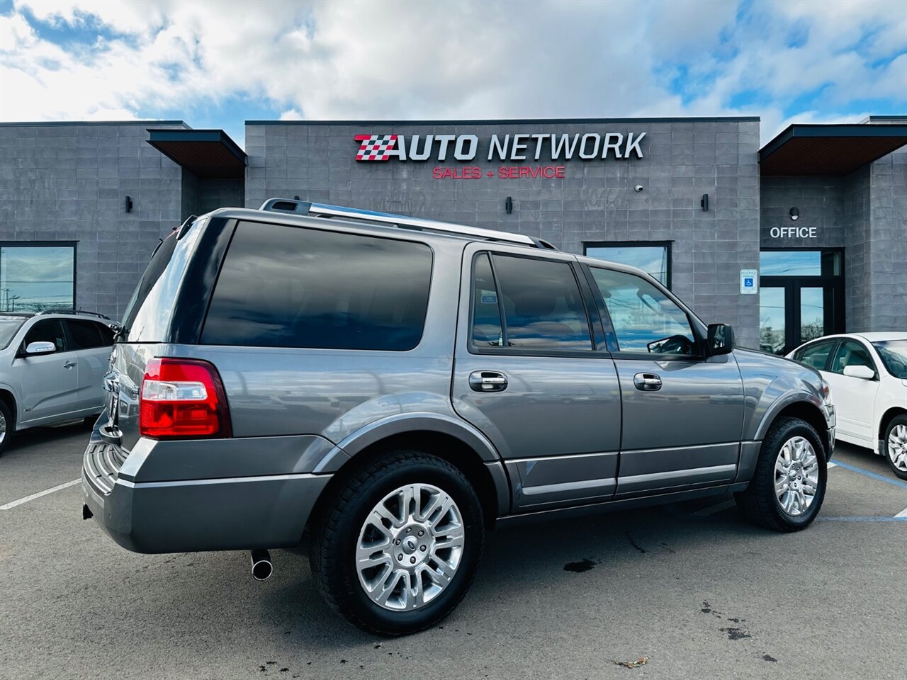 2012 Ford Expedition Limited photo 3