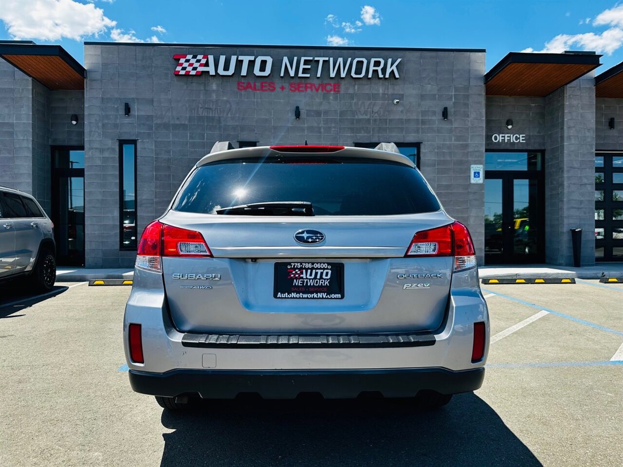 2011 Subaru Outback 2.5i Limited - Photo 8 - Reno, NV 89502
