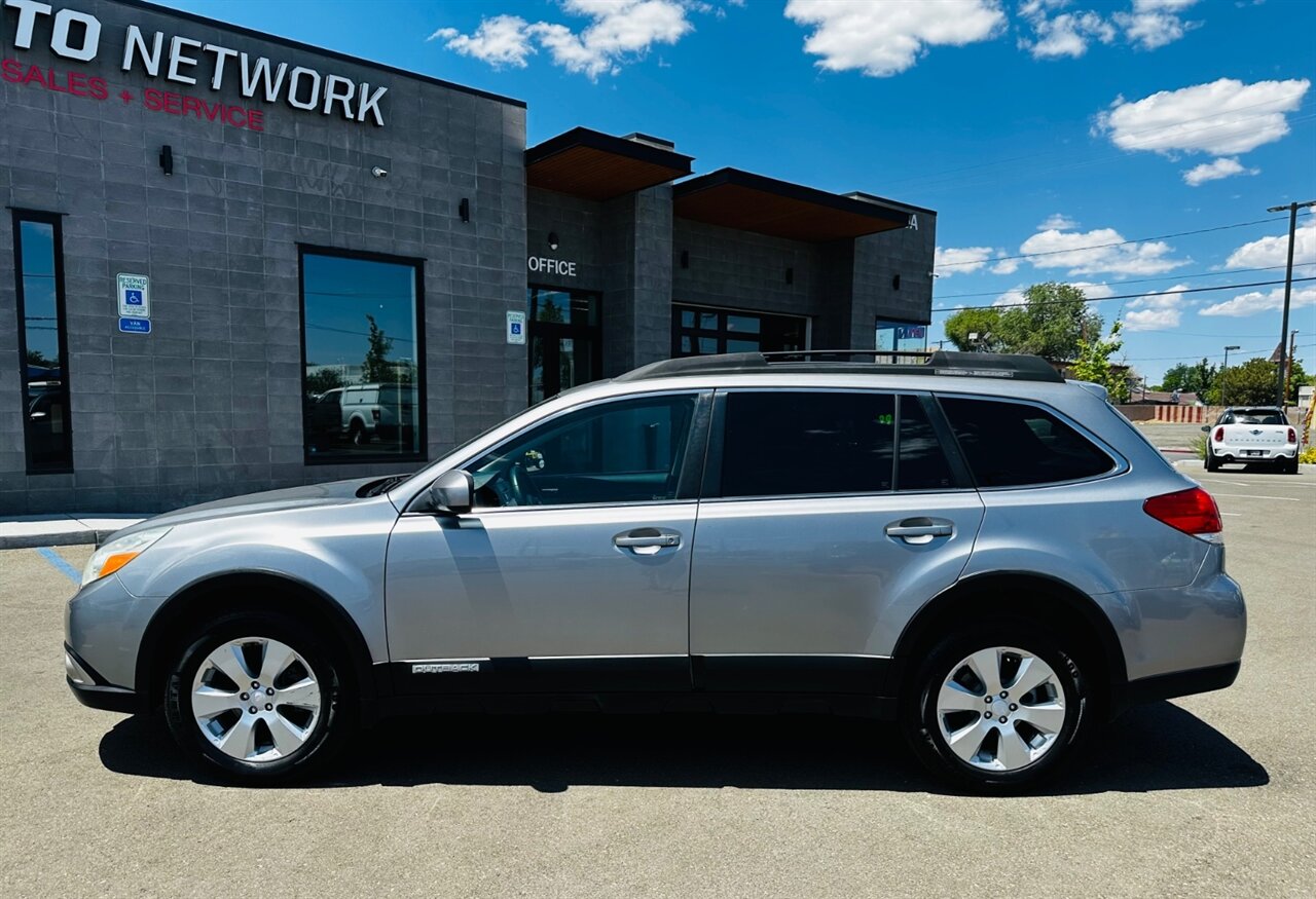 2011 Subaru Outback 2.5i Limited - Photo 6 - Reno, NV 89502
