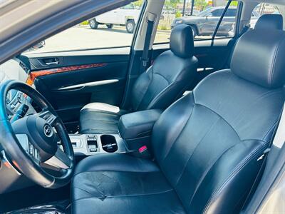 2011 Subaru Outback 2.5i Limited   - Photo 15 - Reno, NV 89502