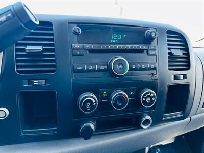 2007 GMC Sierra 2500 Work Truck 2dr Regular Cab   - Photo 14 - Reno, NV 89502