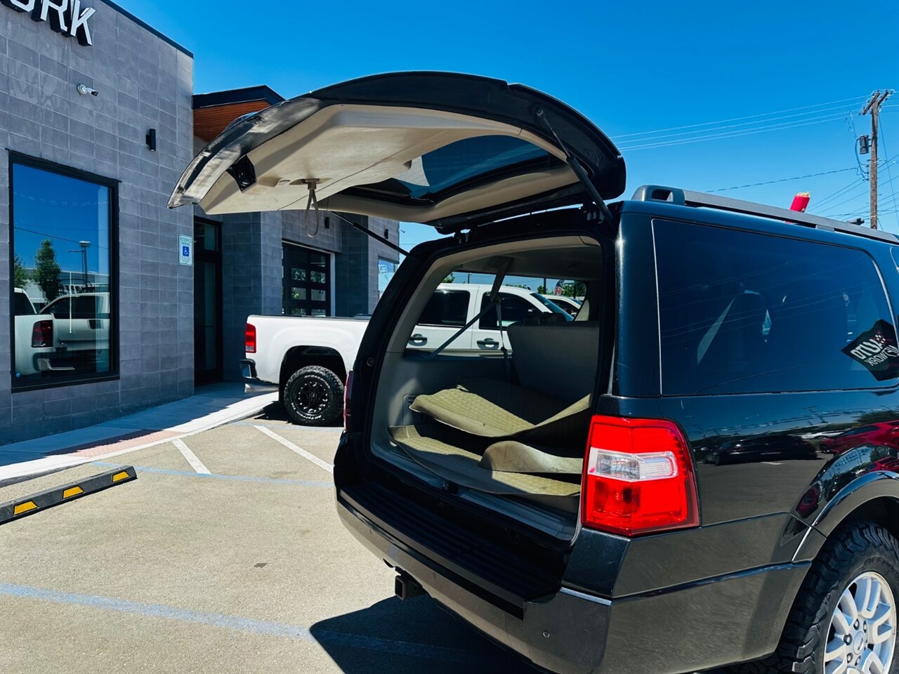 2014 Ford Expedition EL XLT - Photo 9 - Reno, NV 89502