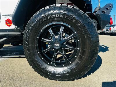 2017 Jeep Wrangler Unlimited Rubicon   - Photo 15 - Reno, NV 89502