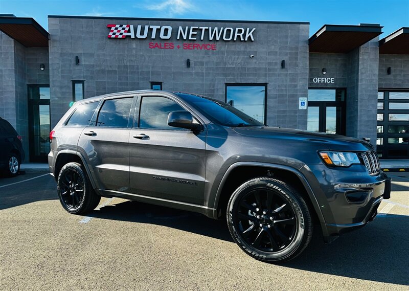 2019 Jeep Grand Cherokee Altitude  