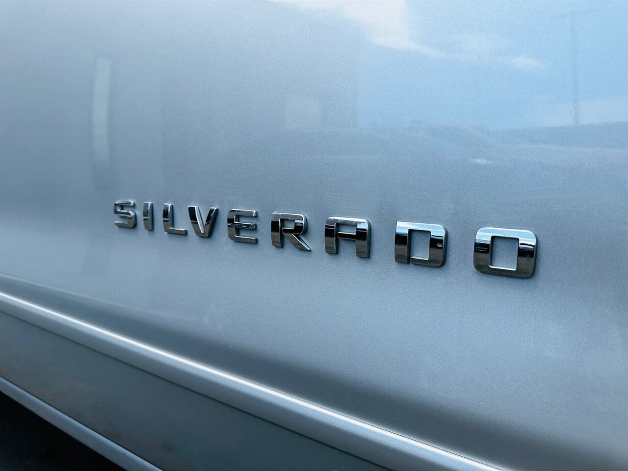 2018 Chevrolet Silverado 1500 LT - Photo 13 - Reno, NV 89502