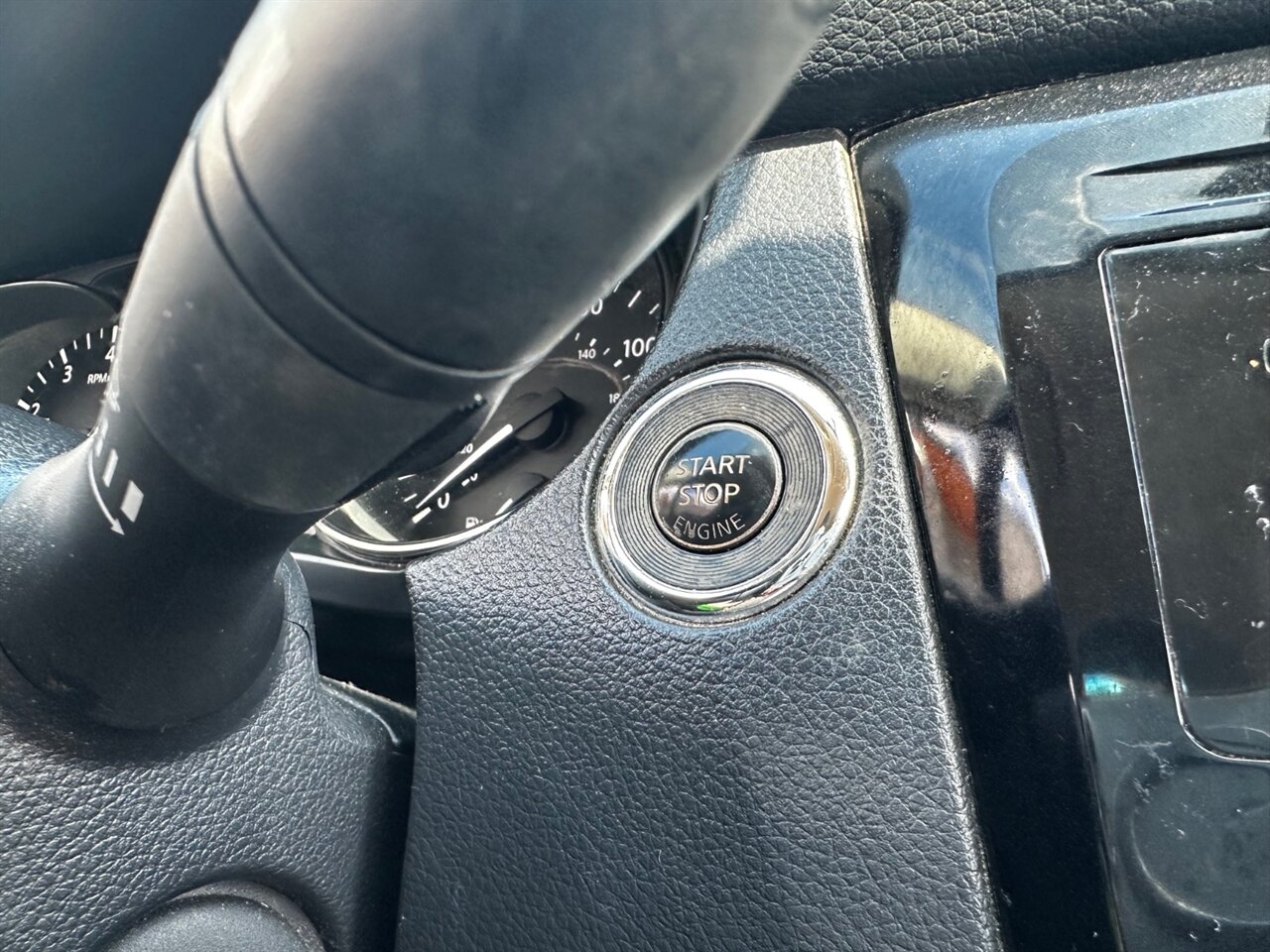 2017 Nissan Rogue SV - Photo 25 - Reno, NV 89502