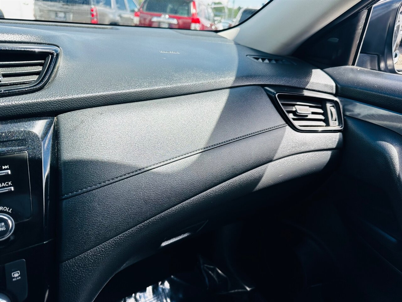 2017 Nissan Rogue SV - Photo 20 - Reno, NV 89502