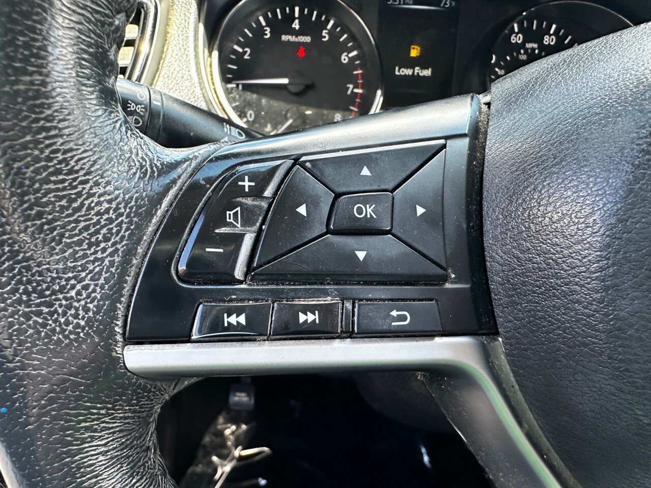 2017 Nissan Rogue SV - Photo 21 - Reno, NV 89502