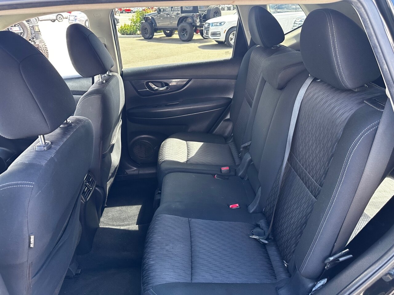 2017 Nissan Rogue SV - Photo 14 - Reno, NV 89502