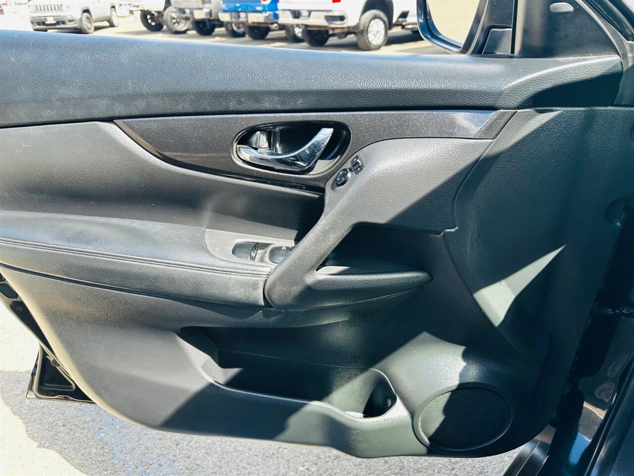 2017 Nissan Rogue SV - Photo 27 - Reno, NV 89502