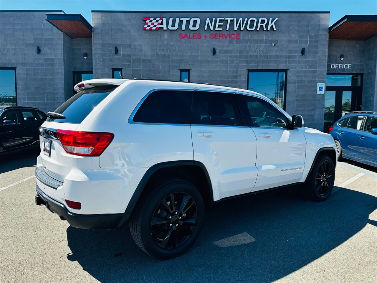 2012 Jeep Grand Cherokee Laredo - Photo 3 - Reno, NV 89502