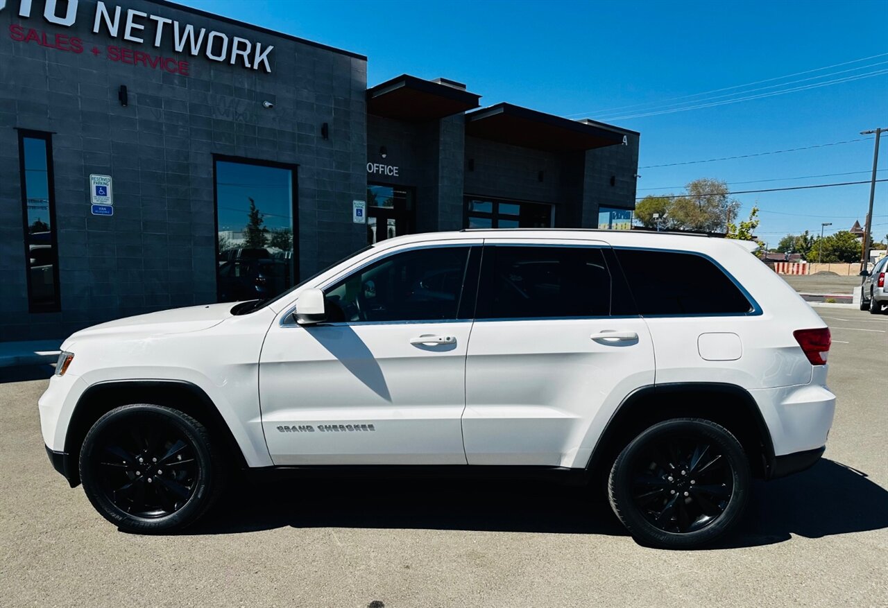 2012 Jeep Grand Cherokee Laredo - Photo 6 - Reno, NV 89502
