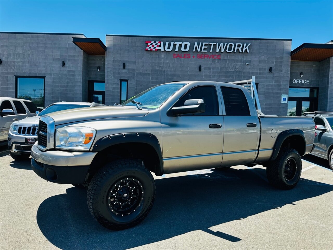 2008 Dodge Ram 1500 SLT 4dr Quad Cab - Photo 5 - Reno, NV 89502