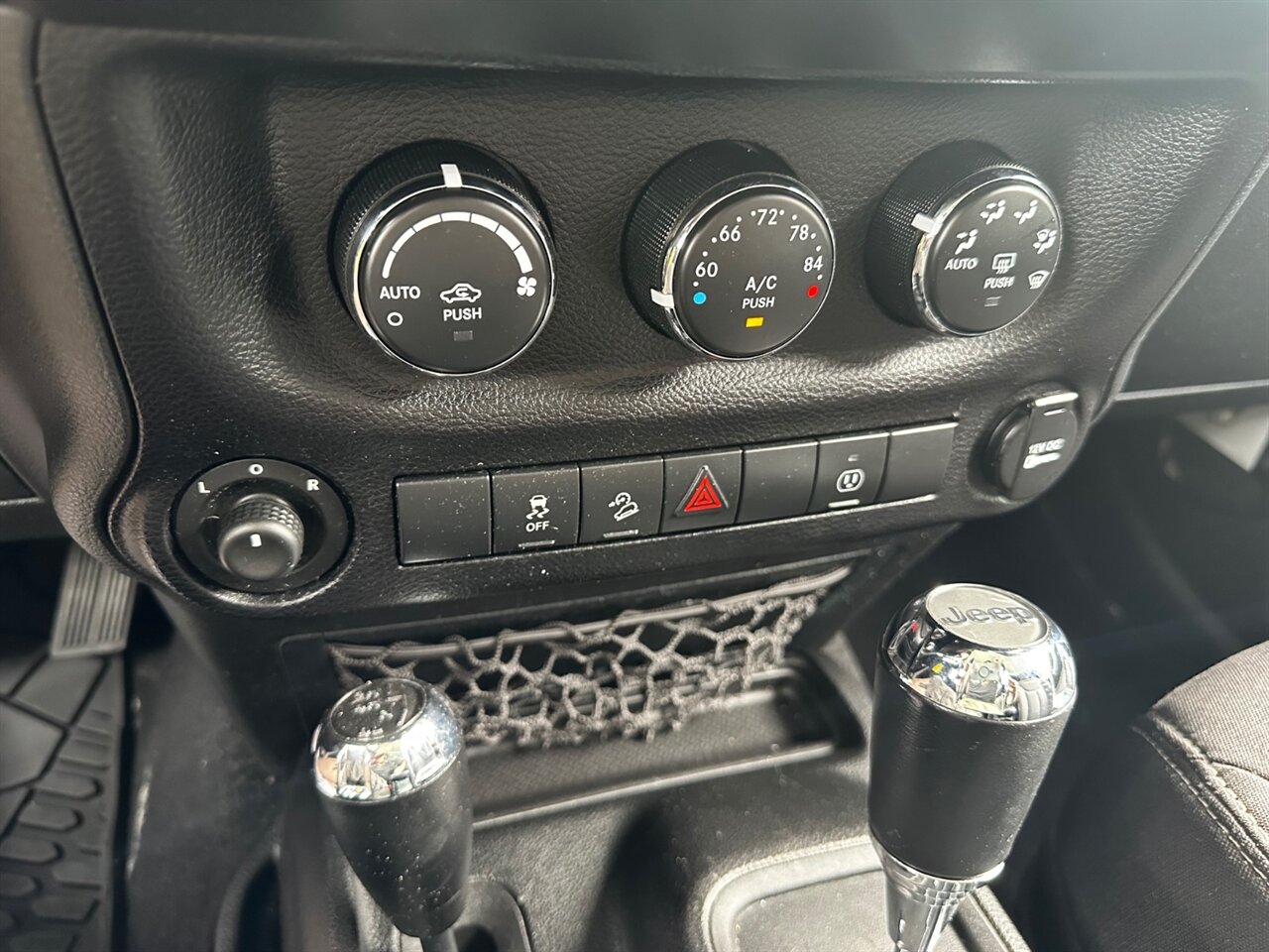 2013 Jeep Wrangler Unlimited Sahara - Photo 17 - Reno, NV 89502