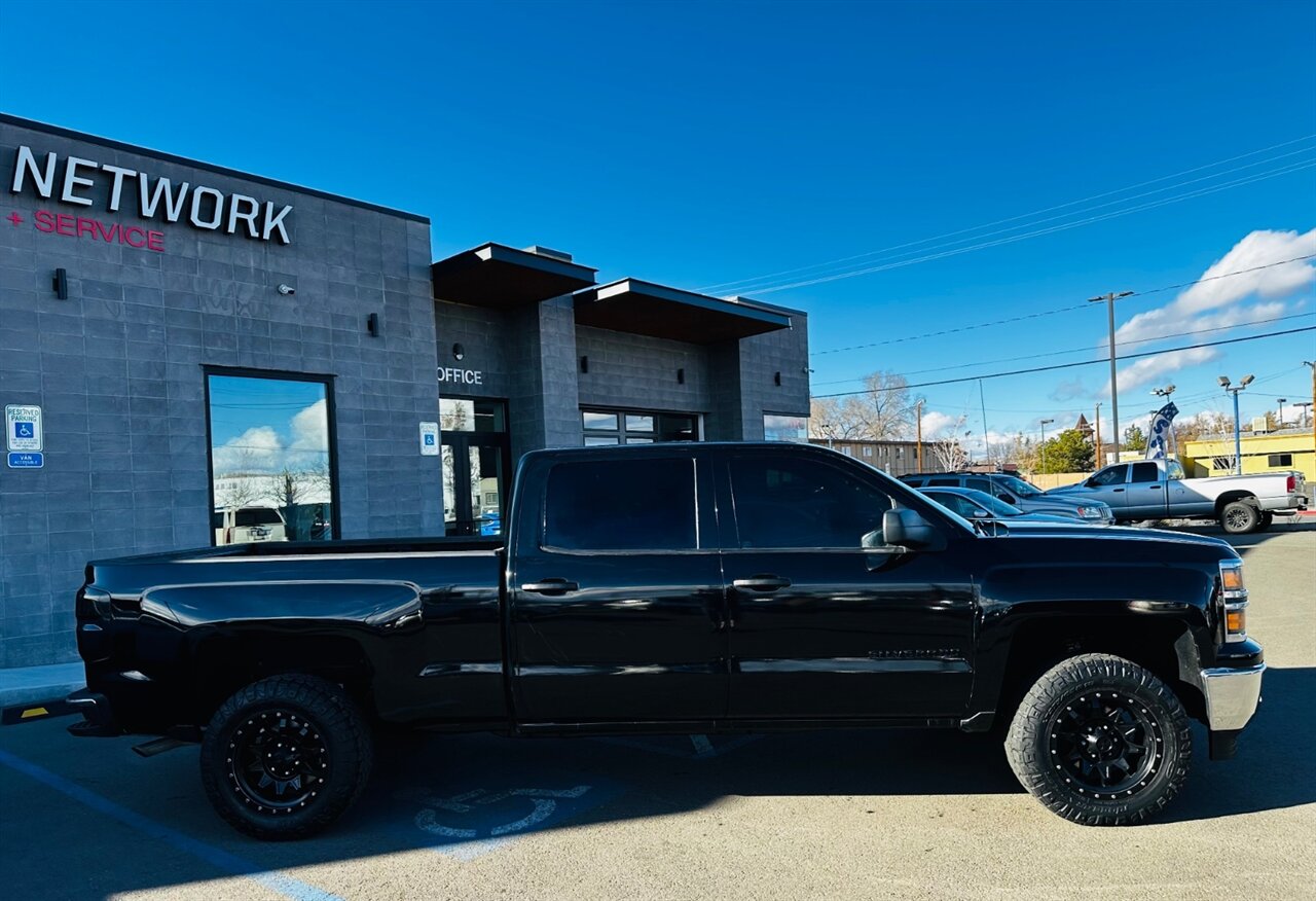 2014 Chevrolet Silverado 1500 LT photo 2