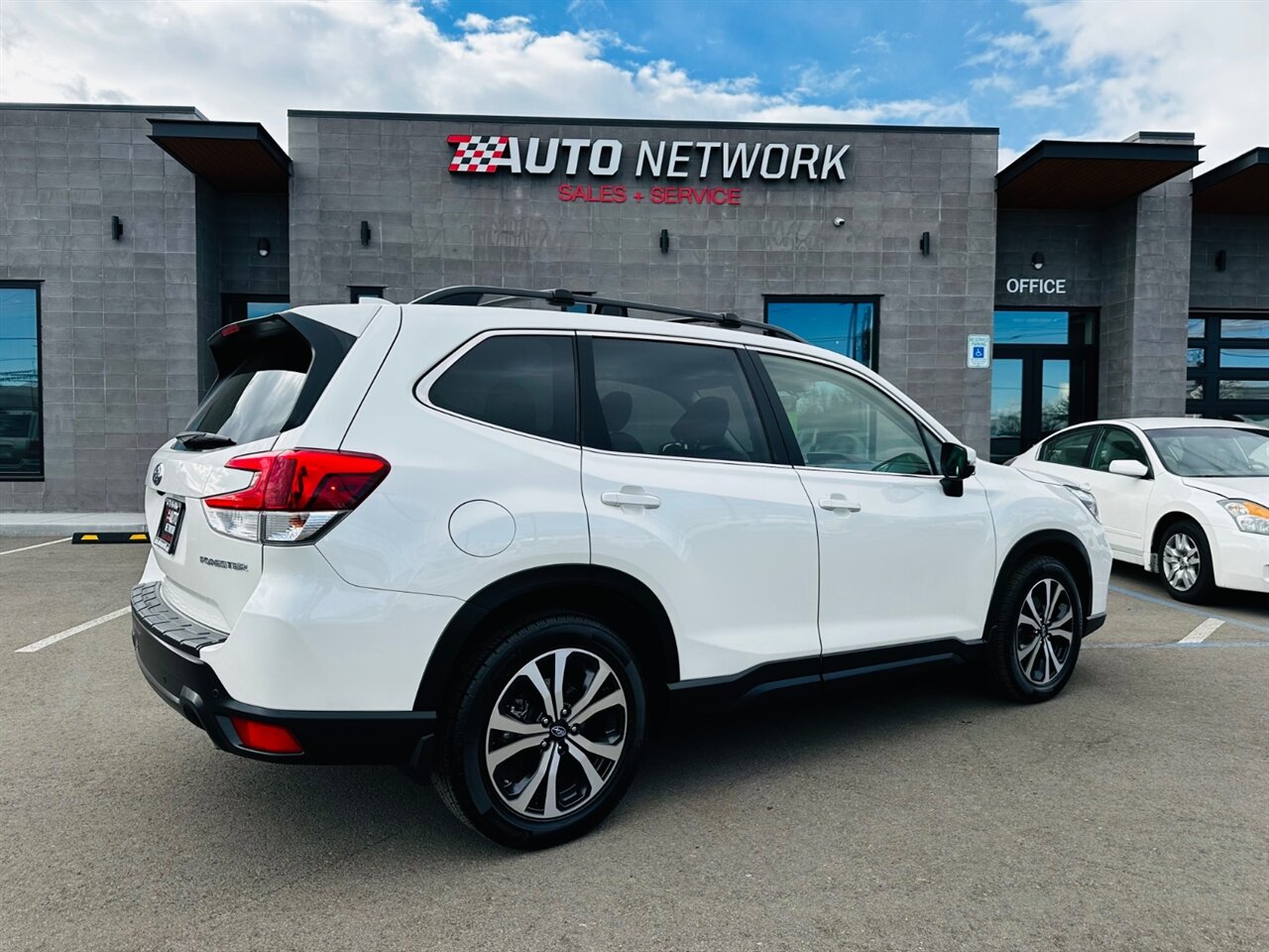 2019 Subaru Forester Limited photo 3