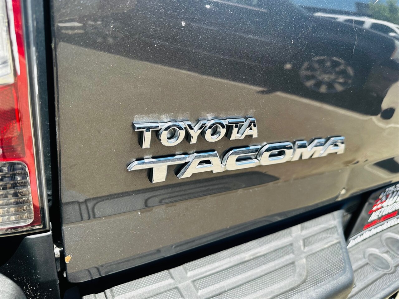 2010 Toyota Tacoma - Photo 10 - Reno, NV 89502