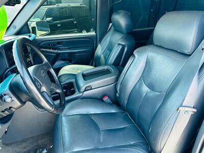 2005 Chevrolet Silverado 2500 LT 4dr Crew Cab - Photo 16 - Reno, NV 89502