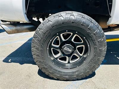 2005 Chevrolet Silverado 2500 LT 4dr Crew Cab - Photo 10 - Reno, NV 89502