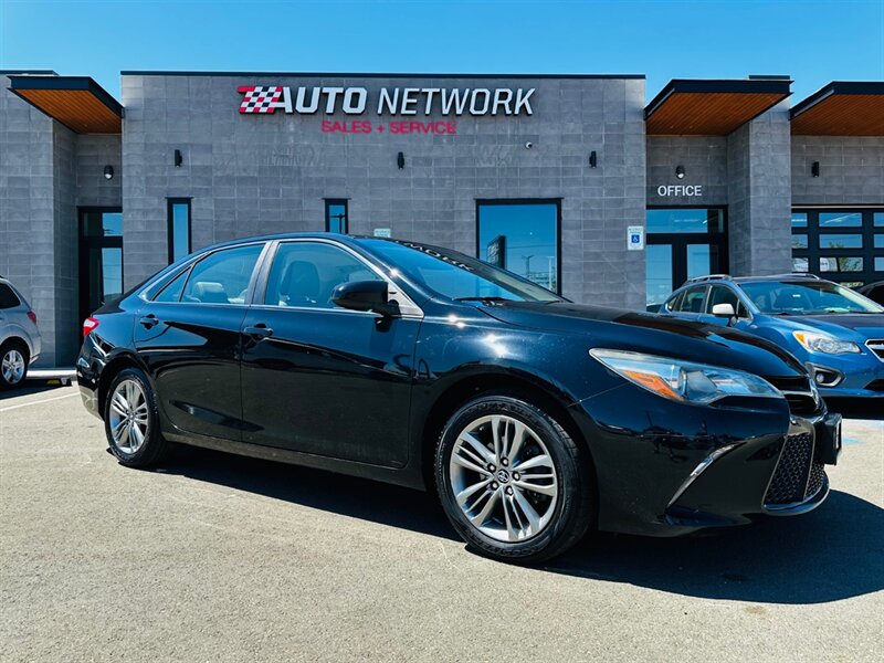 2015 Toyota Camry SE  