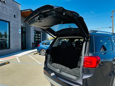 2017 GMC Acadia Denali   - Photo 9 - Reno, NV 89502