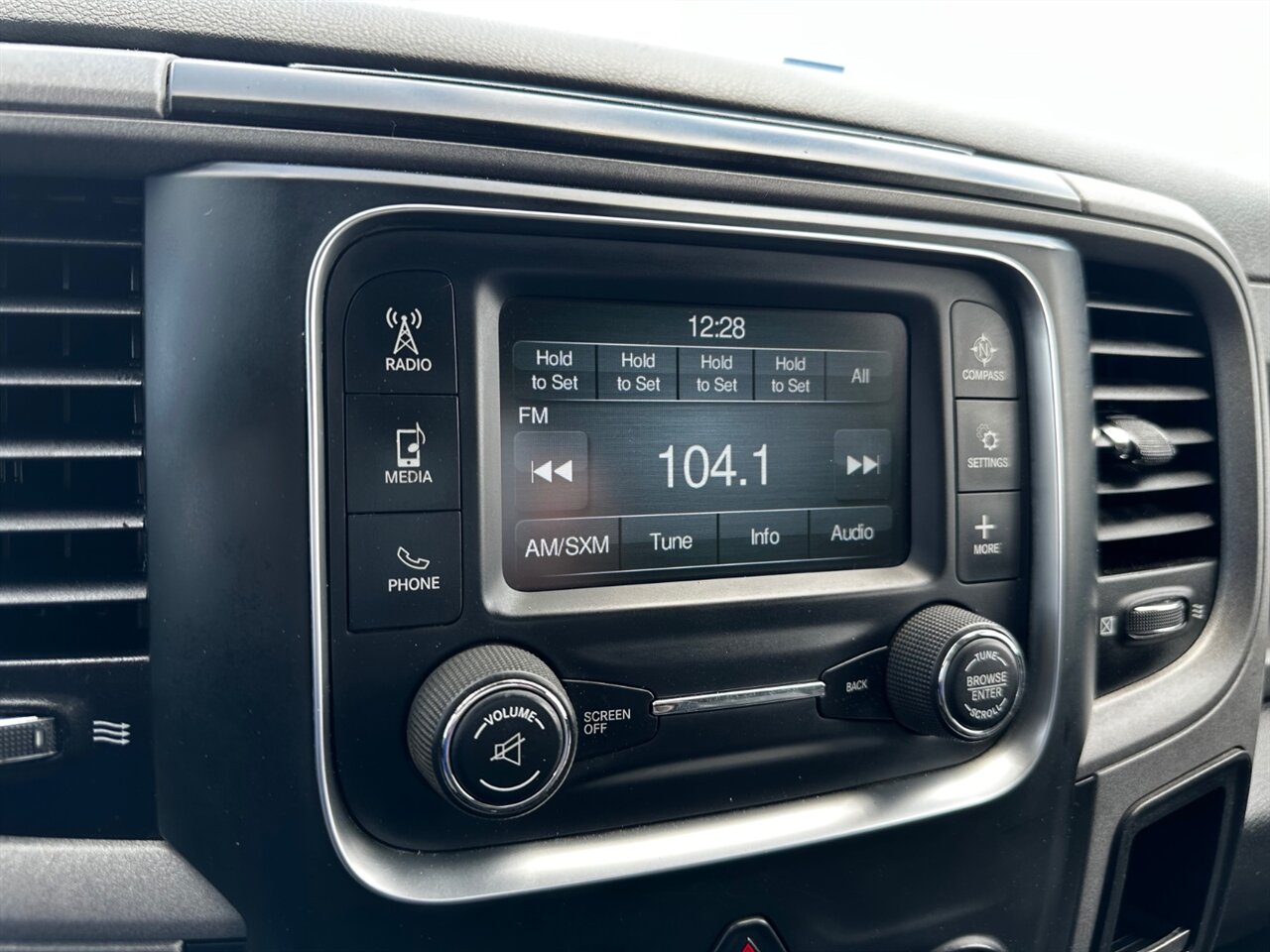 2016 RAM 2500 Tradesman - Photo 18 - Reno, NV 89502