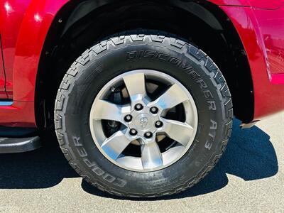 2013 Toyota 4Runner SR5 - Photo 12 - Reno, NV 89502
