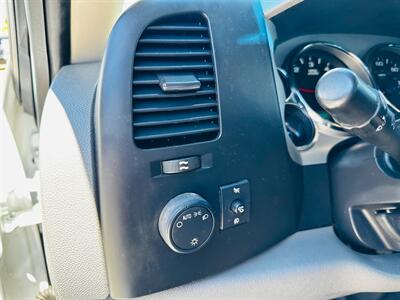 2007 GMC Sierra 2500 HD Work Truck   - Photo 18 - Reno, NV 89502