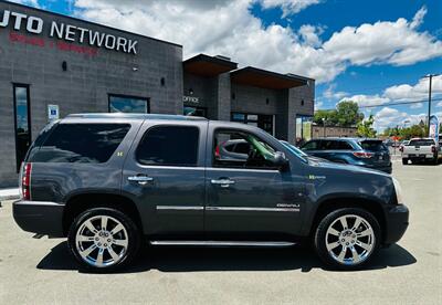 2011 GMC Yukon Denali Hybrid   - Photo 2 - Reno, NV 89502