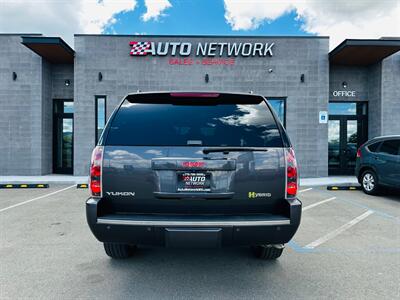 2011 GMC Yukon Denali Hybrid   - Photo 8 - Reno, NV 89502