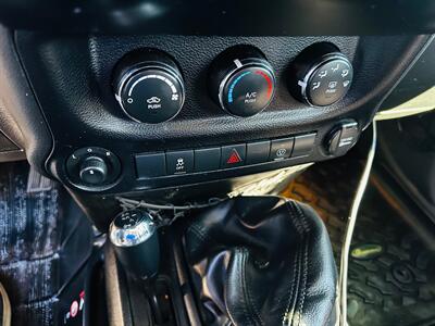 2013 Jeep Wrangler Unlimited Rubicon   - Photo 18 - Reno, NV 89502