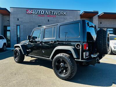 2013 Jeep Wrangler Unlimited Rubicon   - Photo 7 - Reno, NV 89502