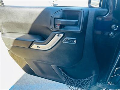 2013 Jeep Wrangler Unlimited Rubicon   - Photo 28 - Reno, NV 89502